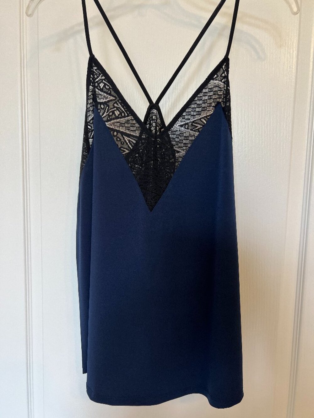 Express Navy Blue Cami Top Black Lace Trim V-Neck Spaghetti Strap SIZE MEDIUM - Picture 9 of 16